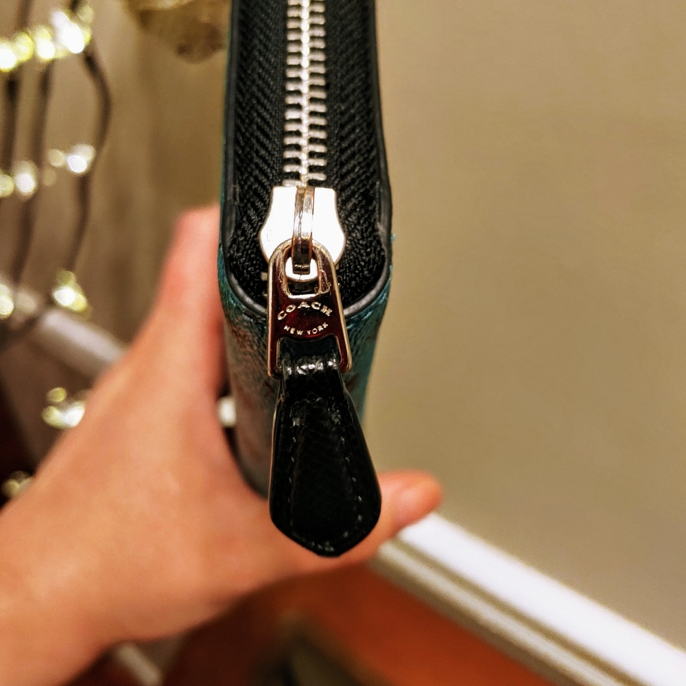 Authentic Coach Wallet - Picture 6 of 9